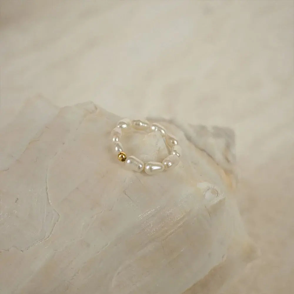 Pearl Minimalist Pearl Finger Ring